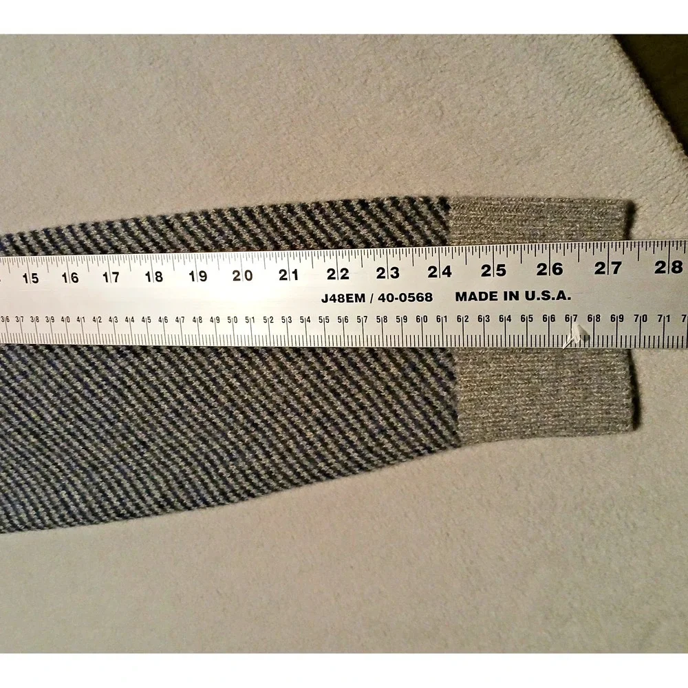 Brooks Brothers V Neck Sweater Mens Size L‎ Geometric Gray 100% Lambswool Knit